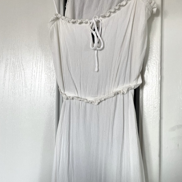 ILLA ILLA soft white cut out Maxi Dress- L - Picture 8 of 9